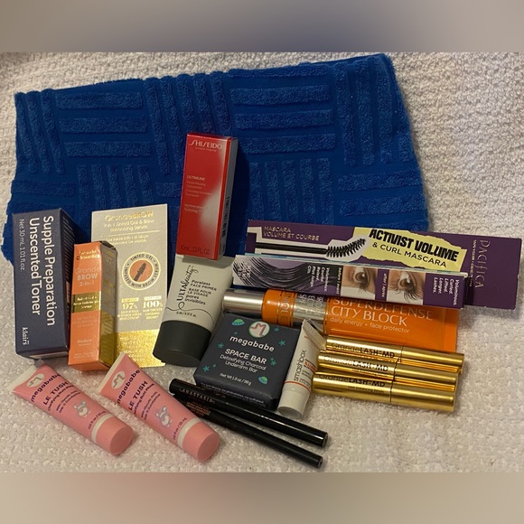 Assorted Skincare Mini’s - Picture 3 of 4